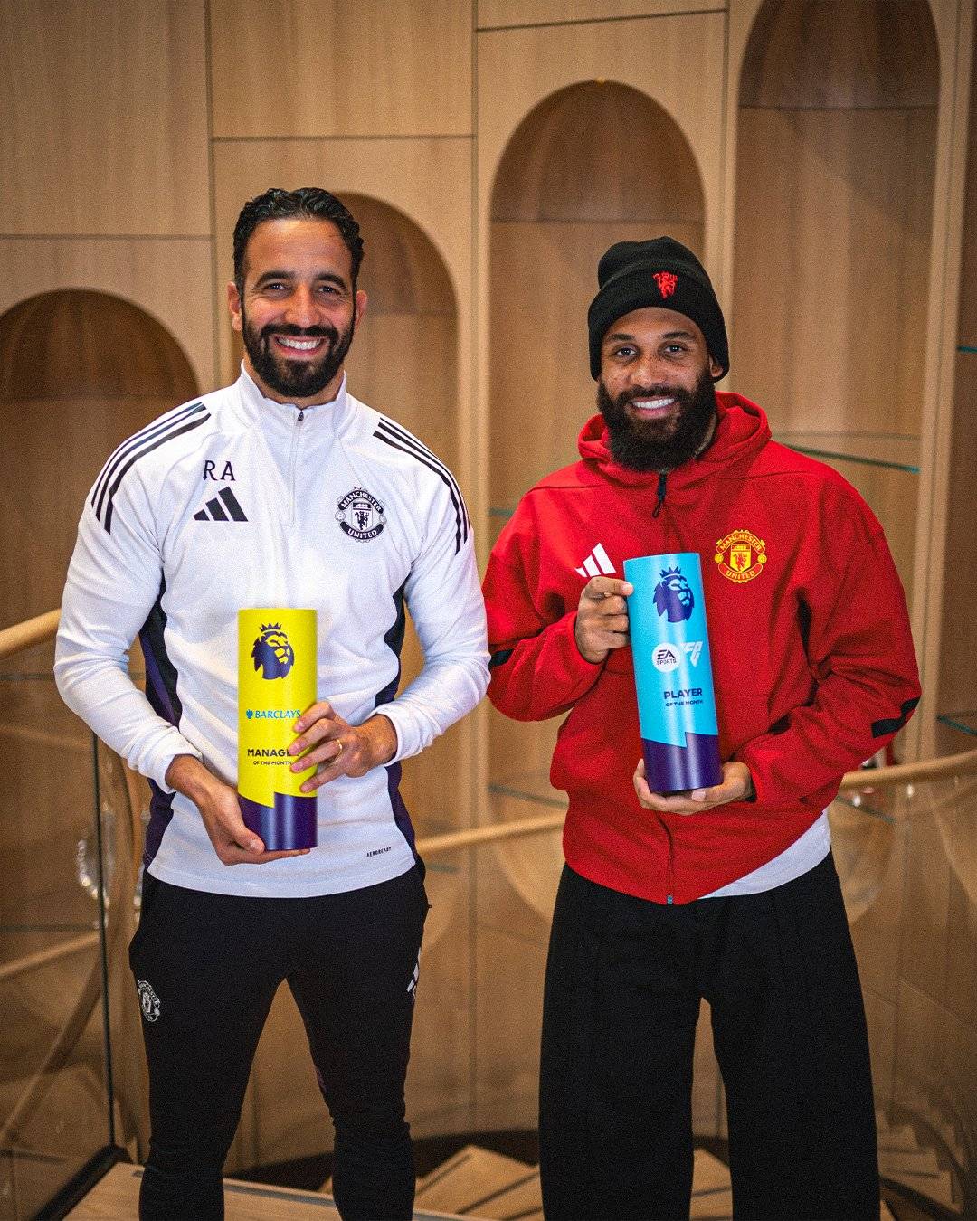 แมนเชสเตอร์ ยูไนเต็ด อาจต้องเสียเอ็มบูโมเป็นเวลาหกสัปดาห์เนื่องจากศึกแอฟริกา คัพ ออฟ เนชั่นส์! ผู้จัดการทีมฝ่ายตรงข้ามซึ่งเพิ่งได้รับตำแหน่งดาวซัลโวสูงสุด ยกย่องเขาเป็นแบบอย่าง_แมตช์_ผู้เล่น_อังเดร โอนานา