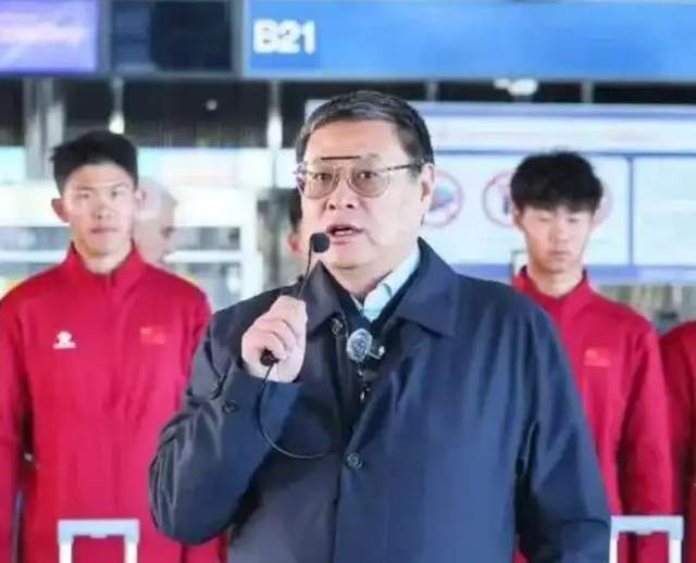 ผู้อำนวยการฝ่ายพัฒนาเยาวชนของอ็อกเซอรร์: น่าประหลาดใจที่นักเตะจีนสามถึงสี่คนสามารถแข่งขันได้ในระดับเดียวกับทีมเยาวชนลีกเอิง! _ทีมชาติเยาวชน_ โจว หยุนเจี๋ย ความสามารถ