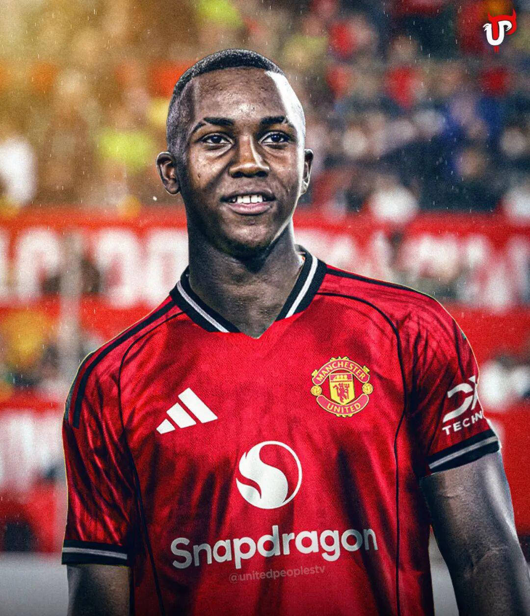 เสาหลักแห่งอนาคต! โอรอสโก มิดฟิลด์ตัวรับวัย 17 ปี เซ็นสัญญากับแมนเชสเตอร์ ยูไนเต็ด ได้รับการยกย่องให้เป็นทายาทของคาเซมิโร! _กองกลาง_ โคลอมเบีย โรม่า