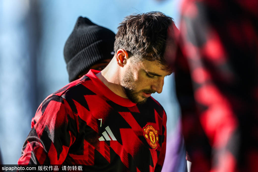 นักเตะดาวรุ่งของแมนเชสเตอร์ ยูไนเต็ด เชย์ เลซี เตรียมลงสนามนัดแรก: อาโมอินมั่นใจในศักยภาพของเขา _การแข่งขัน__การพัฒนาเยาวชน__นักเตะ