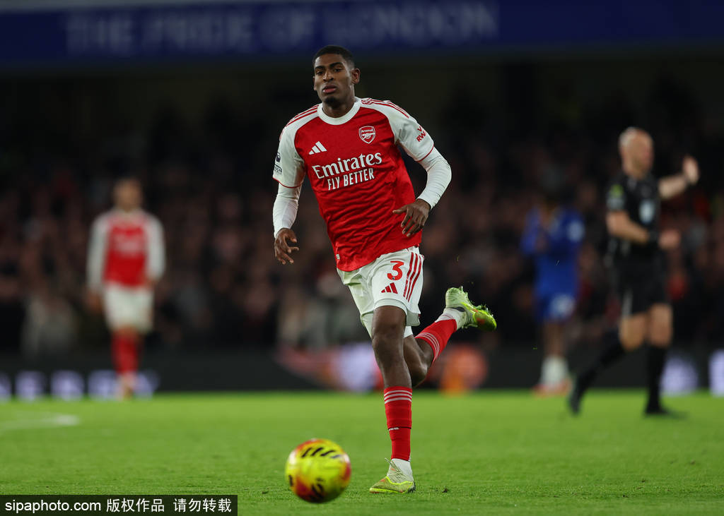 คู่เซ็นเตอร์แบ็คของอาร์เซนอลได้รับบาดเจ็บทั้งคู่แต่ยังคงรักษาคลีนชีตได้ หลังจากเสียไปเพียง 8 ประตูจาก 7 นัดที่ผ่านมา _แมตช์__มูลค่าตลาด__ในพรีเมียร์ลีก