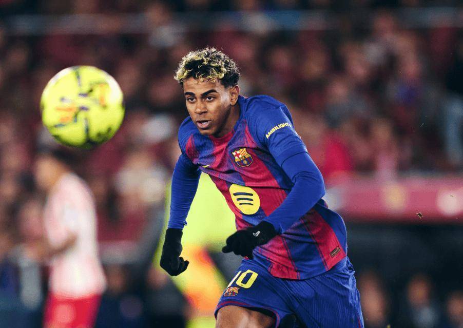 บาร์ซ่าเอาชนะแอตเลติโก! การพลาดจุดโทษอย่างน่าตกใจของเลวานดอฟสกี้กลายเป็นเรื่องเล็กน้อยเมื่อทีมคาตาลันกลับมาชนะ 3-1 คว้าสามแต้มสำคัญเพื่อยึดตำแหน่งจ่าฝูงลาลีกา_โอลโม_แมตช์_แชมเปียนส์ลีก