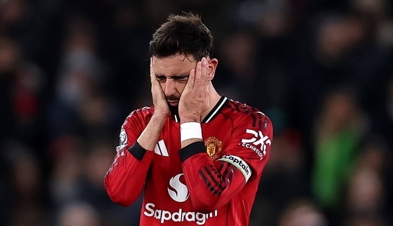 พรีเมียร์ลีกเต็มไปด้วยความพลิกล็อกเมื่อสโมสรชั้นนำประสบปัญหา; แมนเชสเตอร์ ยูไนเต็ด เสมอกับเวสต์แฮม 1-1, บรูโน่ แฟร์นันด์ส ถูกวิจารณ์ว่าพลาดโอกาสทอง _เกมรุก_ _แชมเปียนส์ลีก_ _อาร์เซนอล_