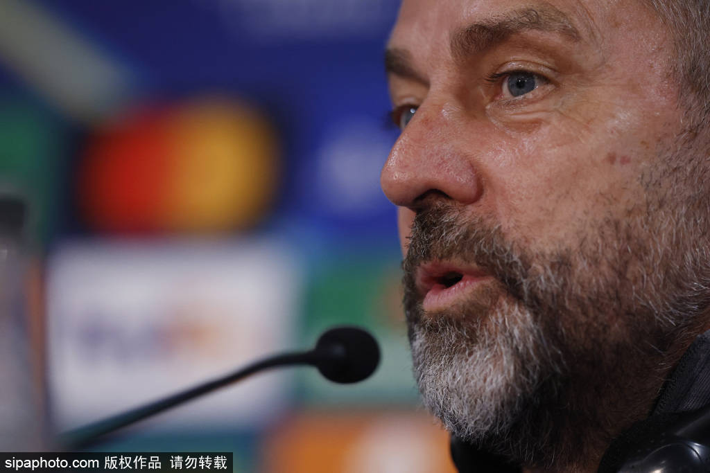 สถิติสูงสุดในประวัติศาสตร์ของฟลิก: บาร์เซโลน่าส่งผู้เล่นตัวจริงอายุน้อยที่สุดในรอบ 95 ปี สร้างความตกตะลึงในลาลีกา _ผู้เล่น_แท็คติก_เรอัล เบติส