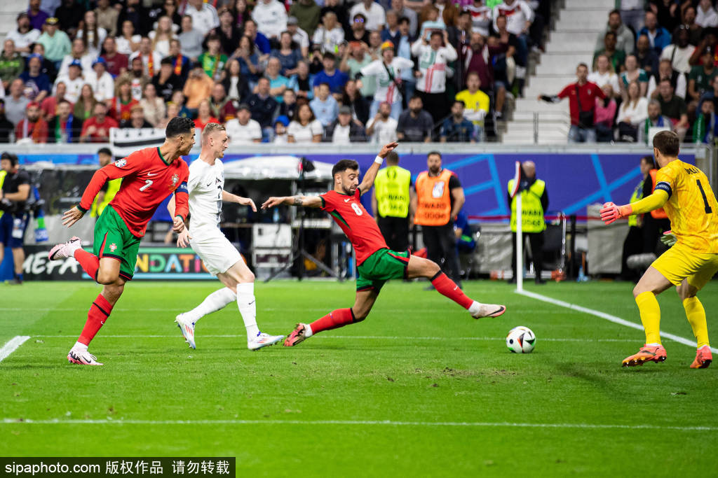 โครสเปิดเผยทีมยอดเยี่ยมตลอดกาลของเขา! นอยเออร์เฉือนชนะกาซิยาส, โรนัลโด้, เมสซี่ และซีดานร่วมทีม_เพื่อนร่วมทีม_นักฟุตบอล_ผู้เล่น