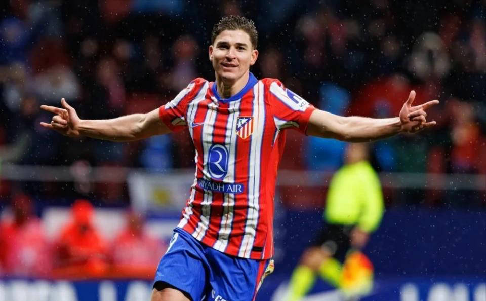 ราคาขาย 200 ล้านยูโร! มูลค่าของนักเตะดาวเด่นของแอตเลติโก มาดริด ถูกบาร์เซโลนาตั้งคำถาม แต่สโมสรจริง ๆ แล้วไม่เต็มใจที่จะขาย_อัลบาเรซ_กองหน้า_แอตเลติโก มาดริด