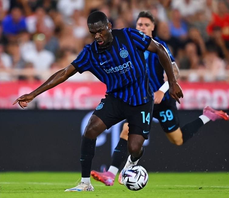 ทำห้าประตูและห้าแอสซิสต์ในฐานะตัวสำรอง! อินเตอร์ มิลาน เล็งสองดาวรุ่งพุ่งแรงเพิ่มเติม ท่ามกลางศึกตลาดนักเตะซัมเมอร์กัลโช่ เซเรีย อาที่กำลังใกล้เข้ามา_โยเวติช_เลสเตรด_นาโปลี