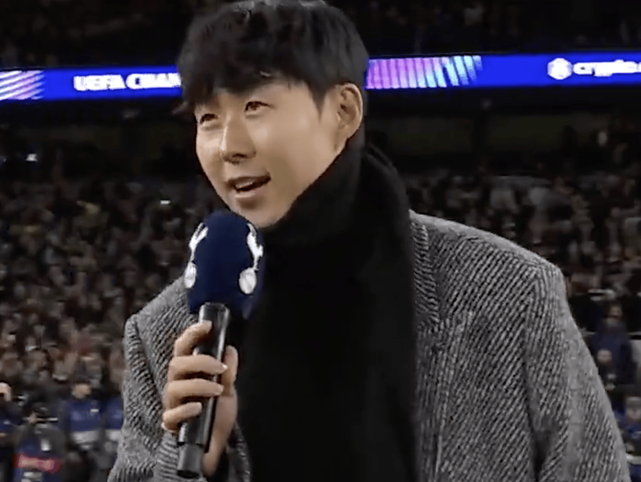 ต่อหน้าแฟนบอล 60,000 คน ซน ฮึง-มิน วัย 33 ปี กล่าวอำลาท็อตแน่ม ฮ็อตสเปอร์ด้วยน้ำตา: 