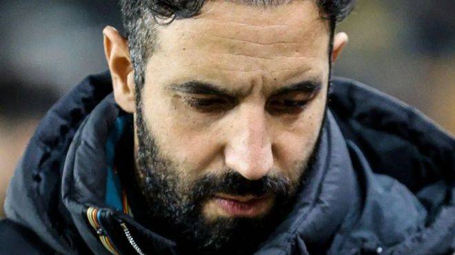 แฟนบอลแมนเชสเตอร์ ยูไนเต็ด โจมตี Amoine: การเคลื่อนไหวนั้นทำให้เราต้องเสียค่าใช้จ่ายอย่างหนัก! _Lacey_ โอกาส_ ชัยชนะ