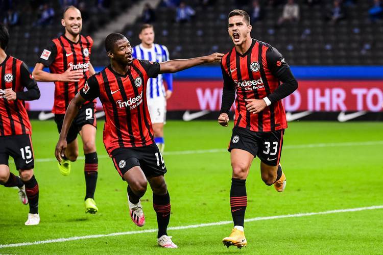 ศึกแห่งการล้างแค้นในแชมเปียนส์ลีก: บาร์เซโลนาจะซุ่มโจมตีที่คัมป์นูกับแฟรงค์เฟิร์ตหรือไม่? เลวานดอฟสกี้ปะทะกนาบรีเพื่อตัดสินชะตาการเข้ารอบ_Core_sp_UEFA