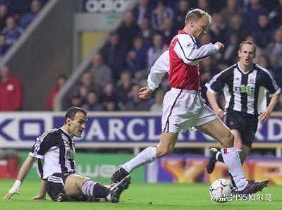 โชคชะตาและเคราะห์ร้ายมาคู่กัน: เบิร์กแคมป์ในฉากหลัง, ฮีโร่ของเมืองนิวคาสเซิล, เป็นพยานต่อปาฏิหาริย์ของกรีก – ปิซา, โอลิมเปียกอส, อาร์เซนอล