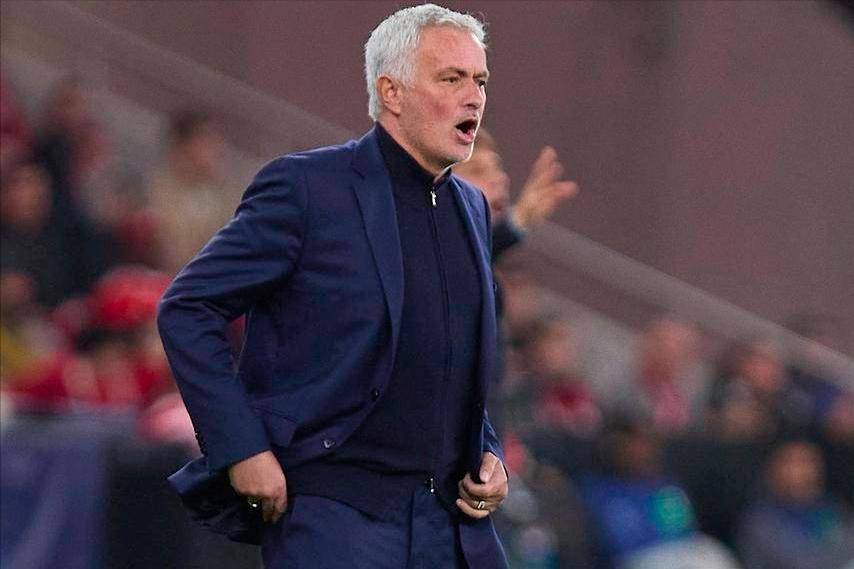 อาร์เซนอลคว้าตำแหน่งในรอบ 16 ทีมสุดท้ายของแชมเปียนส์ลีกด้วยการชนะติดต่อกันหกนัด; โรม่าของมูรินโญ่พลิกเอาชนะแชมป์เซเรียอา 2-0 – ใครจะได้ชูถ้วยรางวัล?