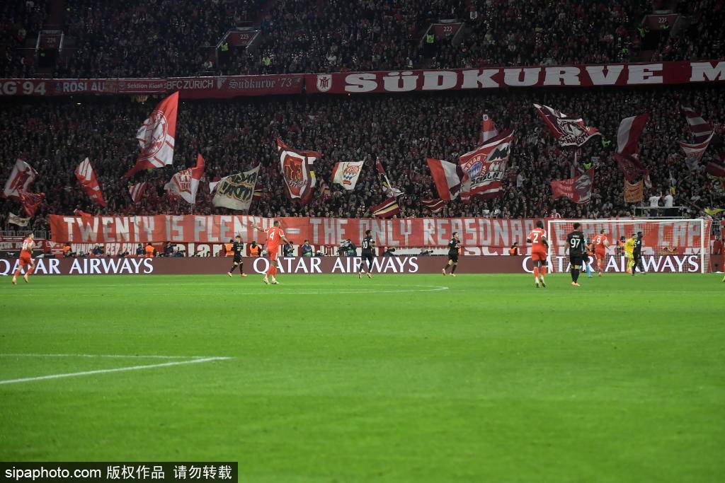 10 อันดับการประเมินมูลค่าสูงสุดในบุนเดสลีกา: บาเยิร์น มิวนิค ครอง 8 อันดับ, โบรุสเซีย ดอร์ทมุนด์ คว้า 2 อันดับ; โอลิช และมูเซียลา ต่างมีมูลค่าเกิน 100 ล้านยูโร | ยูโร | บาเยิร์น มิวนิค