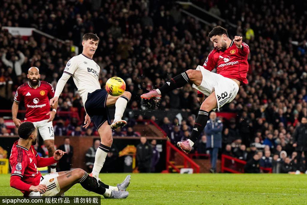 สก็อตต์ แม็คโทมิเนย์: การออกจากแมนเชสเตอร์ ยูไนเต็ด ไม่ใช่เส้นทางเดียวสู่ความสำเร็จ ผู้เล่น นาโปลี เซเรีย อา