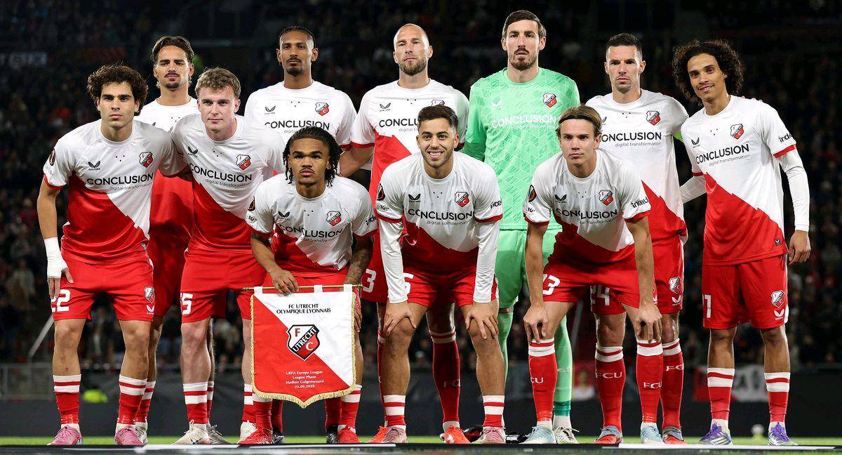 การคาดการณ์ A-League เมื่อวานนี้แม่นยำมาก! การแข่งขันช่วงเช้าให้ผลลัพธ์ที่มั่นคง! คำแนะนำสาธารณะ: พรีเมียร์ลีก - ท็อตแน่ม ฮ็อตสเปอร์ส พบ ลิเวอร์พูล, รักษาฟอร์มร้อนแรง! _ซาลาห์_ ลูกตั้งเตะ_ แมนเชสเตอร์ ซิตี้