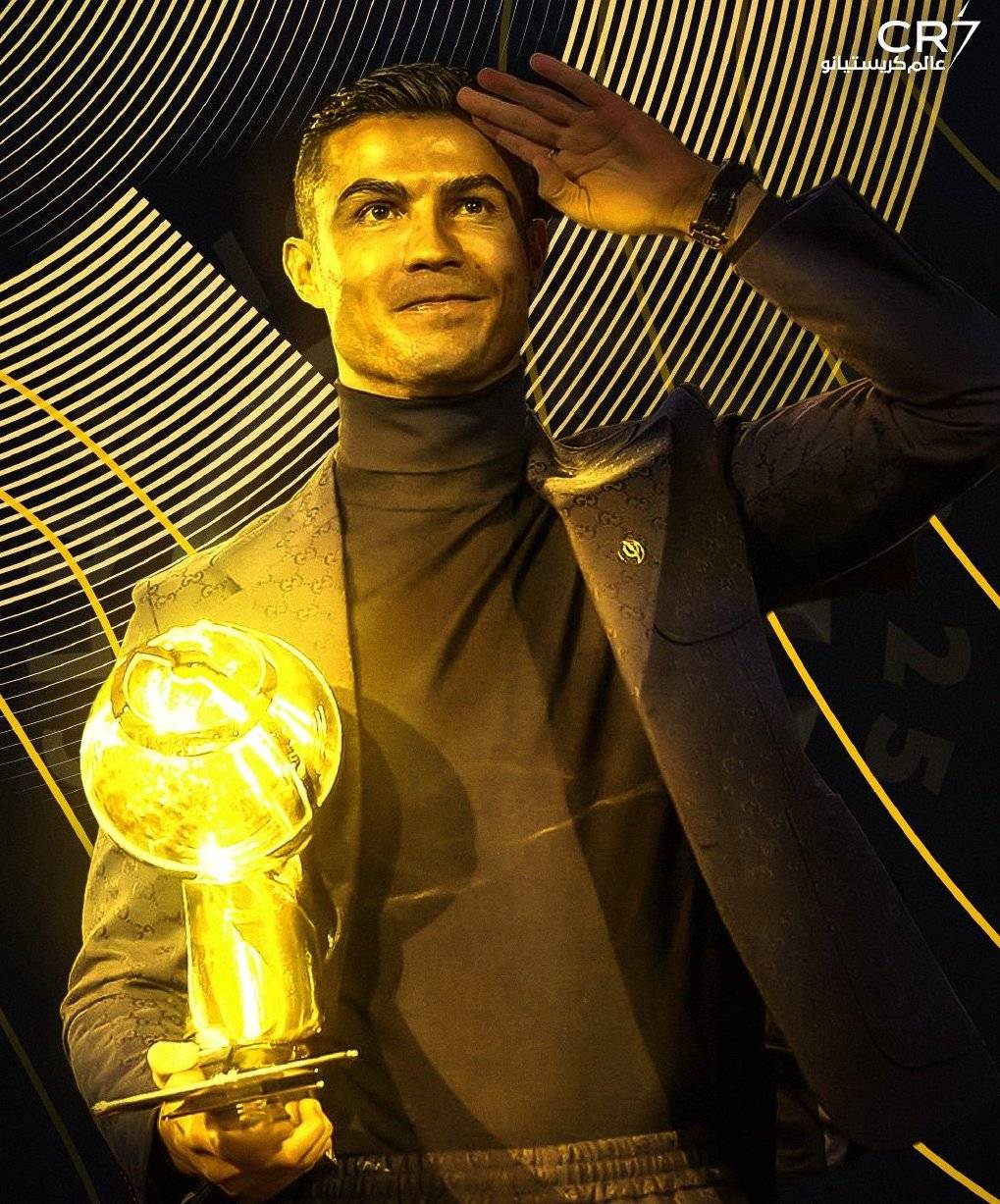 คริสเตียโน่ โรนัลโด้ อาจจะไม่ได้รางวัลในรายการใหญ่ๆ ปีแล้วปีเล่า แต่เขายังคงคว้ารางวัล 'ยอดเยี่ยมที่สุดในตะวันออกกลาง' และติดทีมยอดเยี่ยมแห่งปีของเกมอยู่เสมอ! _ริยาด_ ผู้เล่น_ คะแนน