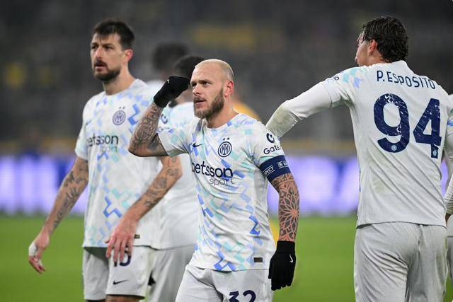 ดราม่ารอบเพลย์ออฟแชมเปียนส์ลีก: มูรินโญ่เผชิญหน้ากับเรอัล มาดริดอีกครั้ง, เปแอสเชเจอคู่แข่งที่ดูดี, ดอร์ทมุนด์พบกับอตาลันต้า_vs_อินเตอร์ มิลาน_vs_โอลิมเปียกอส