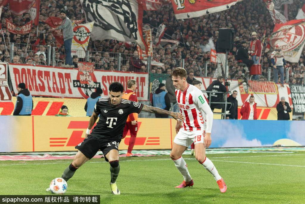 ตอบแทนอย่างรวดเร็ว! แนวรุกของบาเยิร์นประสานงานกันด้วยการจ่ายบอลหลายจังหวะ ก่อนที่เคนจะหมุนตัวแล้วยิงวอลเลย์เข้าไปอย่างเฉียบขาด แมตช์ | ประตู | กลยุทธ์