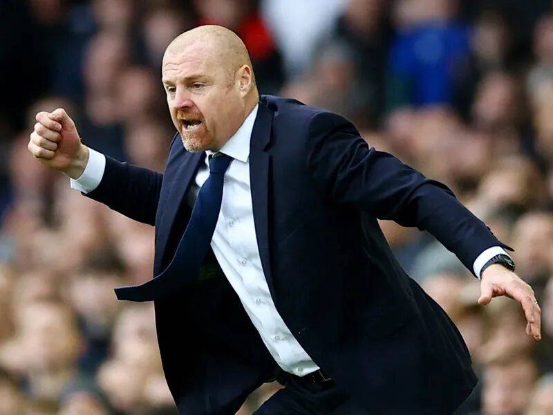 เขียนประวัติศาสตร์พรีเมียร์ลีก! ยอมรับความพ่ายแพ้แต่ยังคงยืนหยัด เชลซีลากแมนเชสเตอร์ ยูไนเต็ดไปด้วยกันขณะที่พวกเขามุ่งเป้าไปที่อาร์เซนอล_Senir_Carrick_แชมเปียนส์ลีก