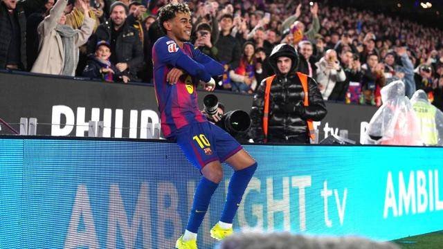 นักฟุตบอลอัจฉริยะวัย 18 ปี! นักวิจารณ์กล่าวว่า ยามาลไปไกลเกินไปแล้ว แต่เขามีส่วนร่วมใน 26 ประตูจาก 29 นัด!_บาร์เซโลนา_ลาลีกาสโมสร_ฤดูกาล