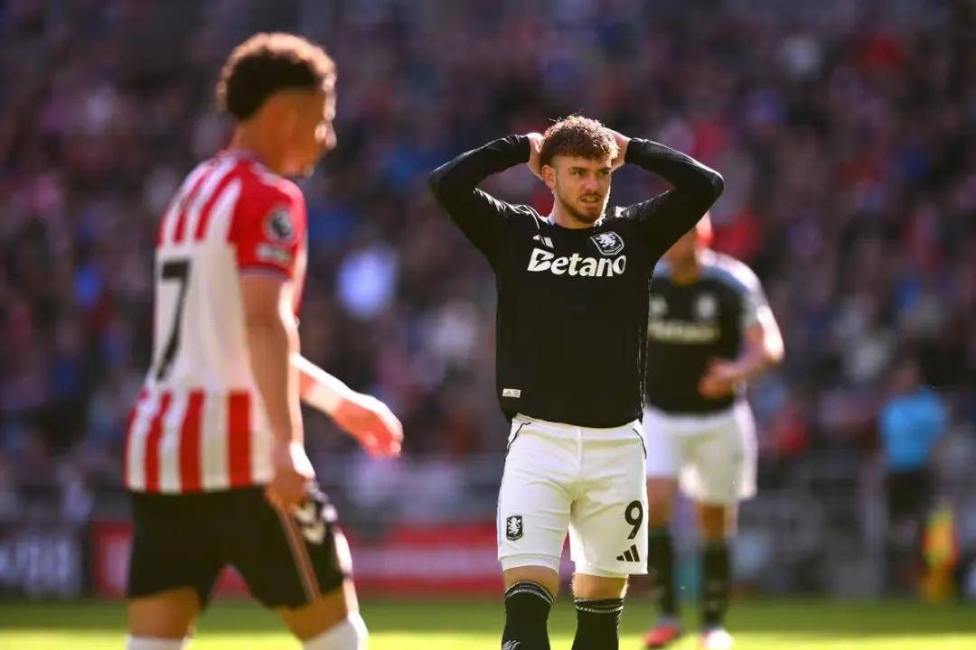 ช่วยเอลเลียต! ลิเวอร์พูลรายงานว่ายอมทำตามข้อเรียกร้องครั้งใหญ่ด้วยการยกเลิกเงื่อนไขการซื้อตัวบังคับมูลค่า 35 ล้านปอนด์ แอสตัน วิลล่า โอกาสในการแข่งขัน